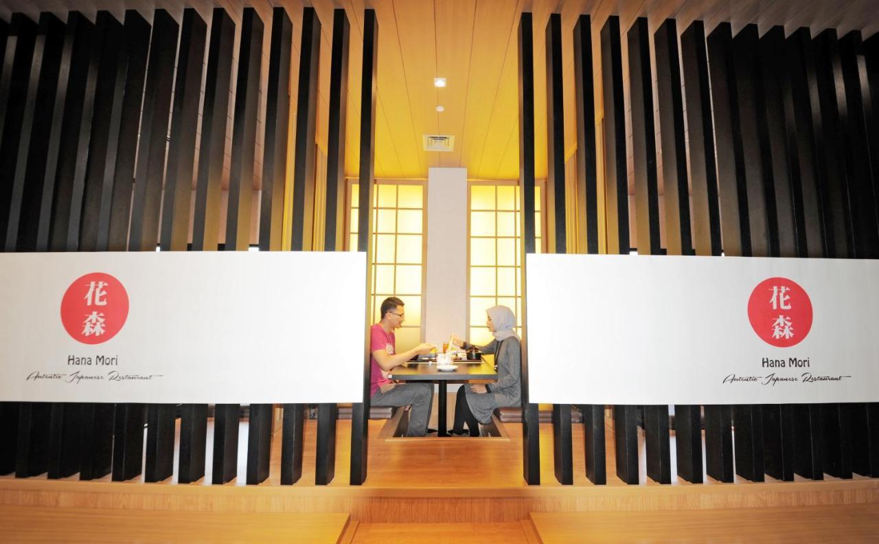 Azalea Suites Cikarang By Jayakarta Group エクステリア 写真