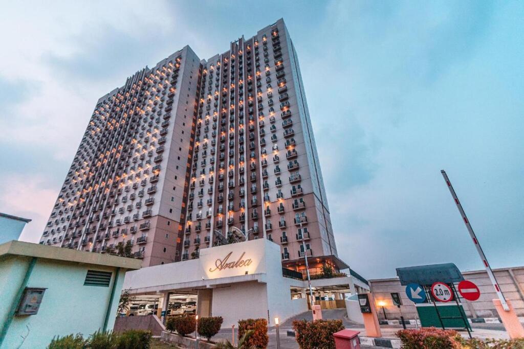 Azalea Suites Cikarang By Jayakarta Group エクステリア 写真