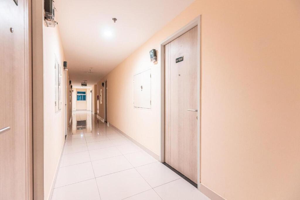 Azalea Suites Cikarang By Jayakarta Group エクステリア 写真